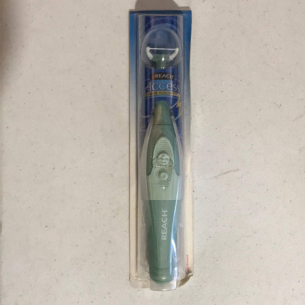 Reach Access Flosser in Blue